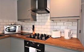 Nelson By The Docks Serviced Apartments By Roomsbooked